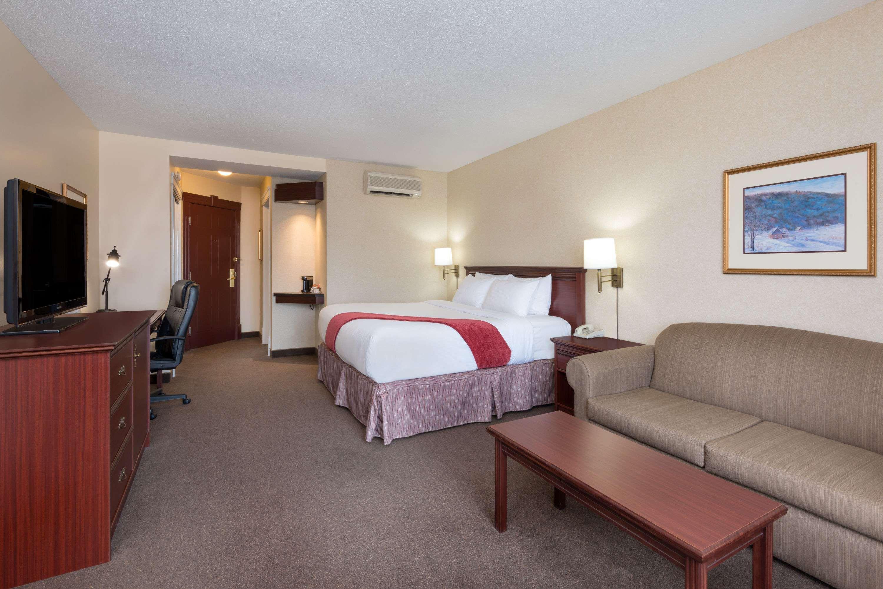 Ramada Plaza By Wyndham Gatineau/Manoir Du Casino Otel Dış mekan fotoğraf